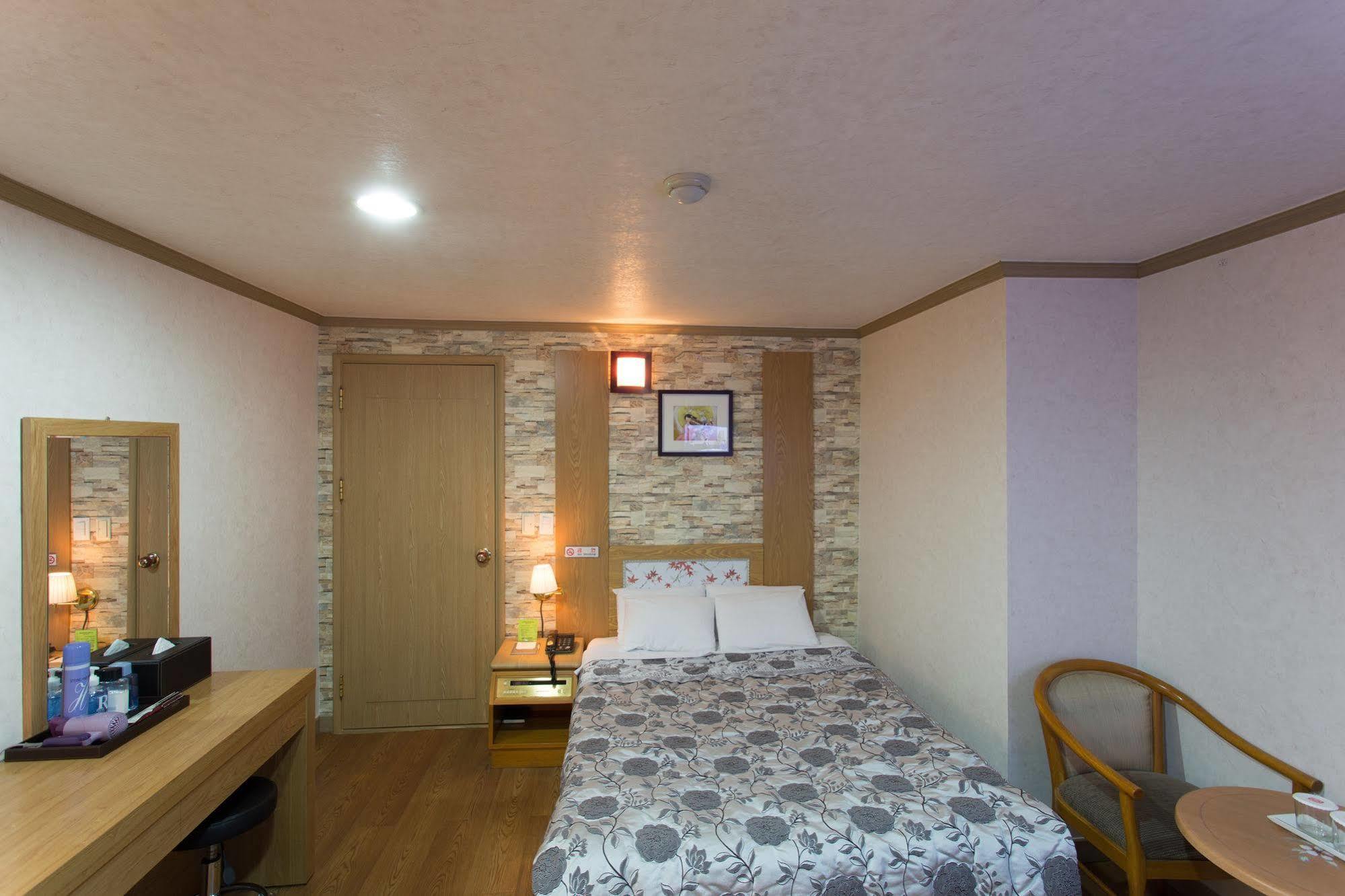 Ka Ya La Tree Hotel 서울특별시 외부 사진